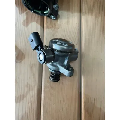 Golf 1.4 Tsi Dgx Motor Yakıt Pompası Sıfır Orjinal 04E127027N