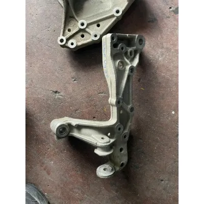 1K0199369F JETTA MOTOR ALT TRAVERS KULAĞI SOL