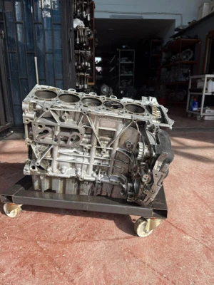 Volkswagen Touareg 2.5 TDI BPE Kodlu Çıkma Yarım Motor 2008 Model Volkswagen