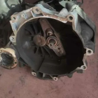 Octavia 1.6 Benzinli Avu Motor 5 İleri Manuel Şanzıman Çıkma